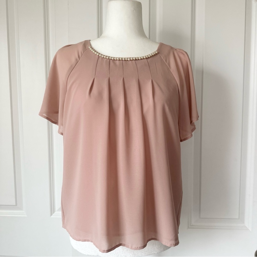 Couture Brooch Pink Blush Med Blouse Short Sleeve Faux Pearl Detail SZ 38 Japan